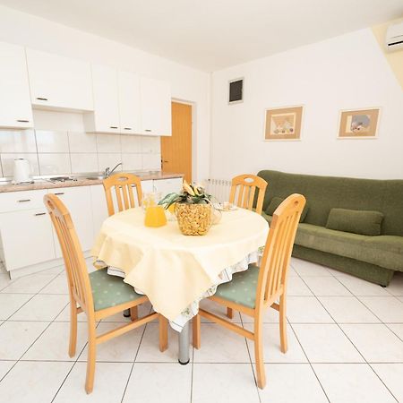 Apartments Biserka Novalja Dış mekan fotoğraf