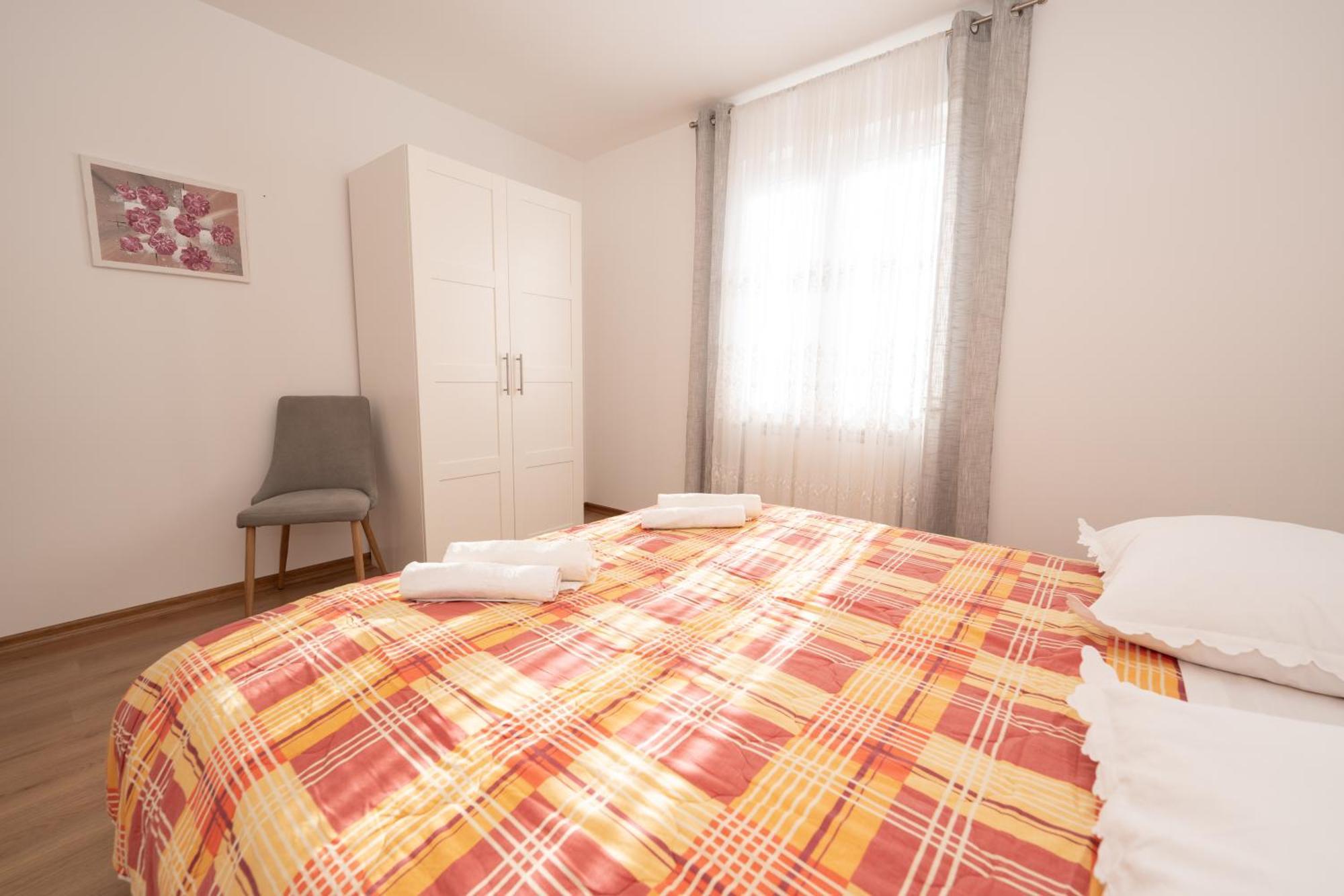 Apartments Biserka Novalja Oda fotoğraf