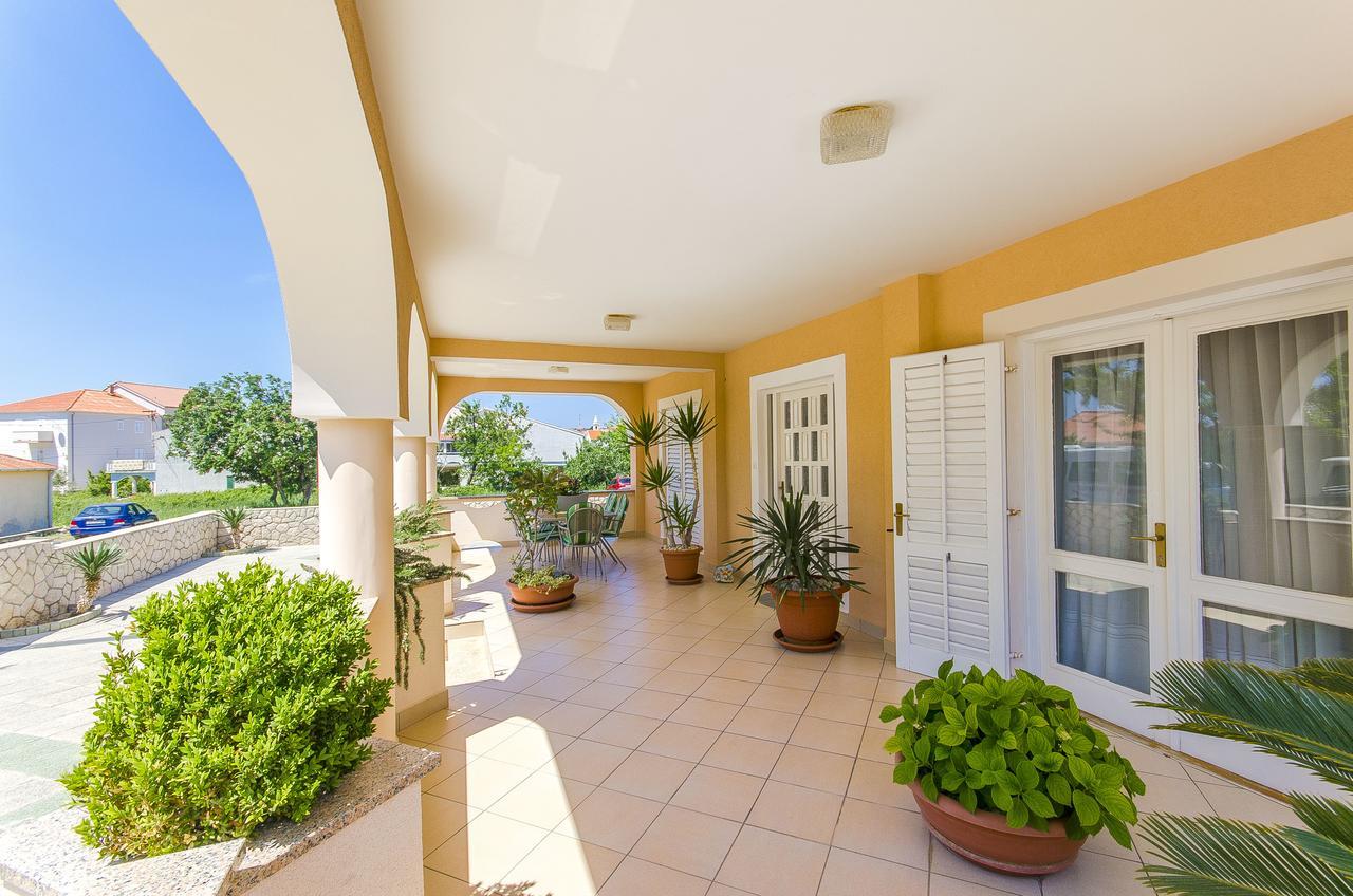 Apartments Biserka Novalja Dış mekan fotoğraf